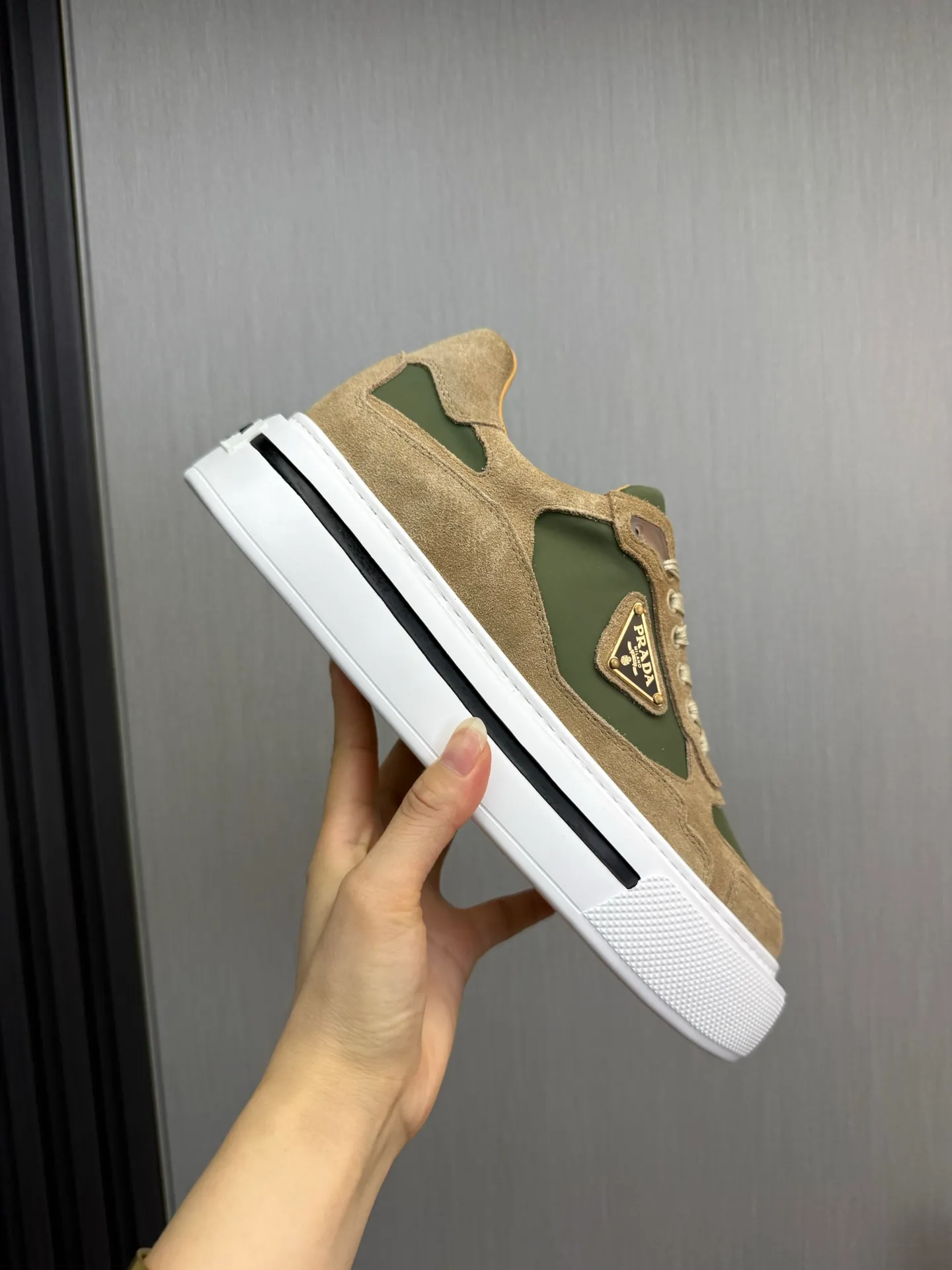 Men's shoes 💰580💰 [PRADA] Hot-selling men's shoes shipped 👏Official website synchronized ⬆️ Original cowhide fabric + cowhide lining, cowhide feet 🐮 1:1 shipment ✔️Original original sole, 38-45 (45. Customized, non-refundable)